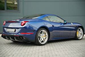 Image 5/50 of Ferrari California T (2015)