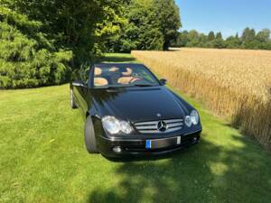 Image 1/46 de Mercedes-Benz CLK 320 (2003)