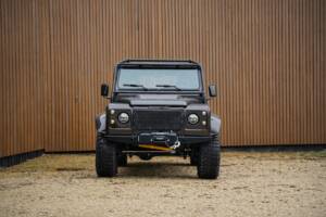Image 2/38 of Land Rover 110 (1986)