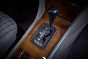 Image 65/100 of Mercedes-Benz 230 TE (1990)