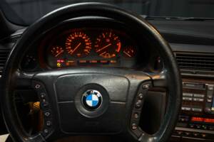 Image 22/41 of BMW 750i (2000)