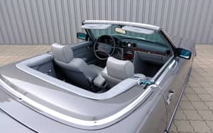 Image 87/96 of Mercedes-Benz 560 SL (1987)