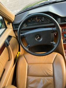 Bild 7/25 von Mercedes-Benz 300 E-24 (1991)