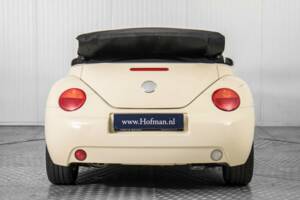 Imagen 11/48 de Volkswagen New Beetle 1.6 (2004)