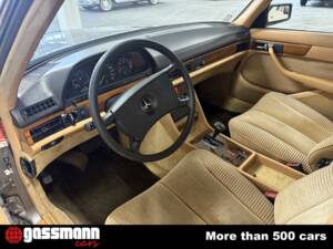 Obraz 10/15 pojazdu Mercedes-Benz 500 SEL (1982)