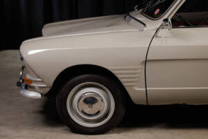 Image 19/60 of Citroën Ami 6 Berline (1969)