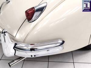 Image 26/74 of Jaguar XK 140 OTS (1956)