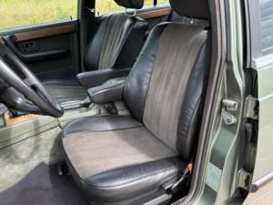 Image 11/19 of BMW 728i (1986)