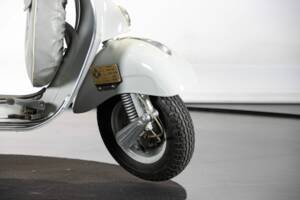 Immagine 33/50 di Piaggio Vespa 125 (1959)