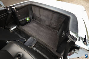 Image 32/85 of Mercedes-Benz 560 SL (1986)