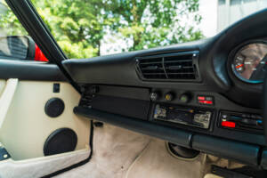 Afbeelding 36/53 van Porsche 911 Turbo 3.3 (1989)