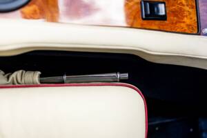 Image 34/50 of Jensen Interceptor MK III (1975)