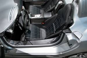 Image 17/28 of Mercedes-Benz SLR McLaren 722 S (2009)