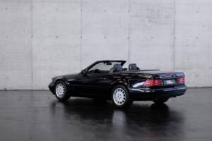 Image 5/46 of Mercedes-Benz SL 320 (1998)
