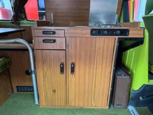 Image 69/100 of Volkswagen T2b Westfalia (1979)