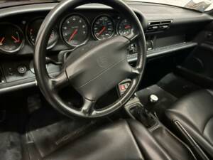 Bild 4/5 von Porsche 911 Carrera (1994)