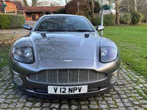 Image 15/29 of Aston Martin V12 Vanquish (2002)