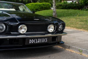 Afbeelding 10/32 van Aston Martin V8 Vantage Volante (1988)