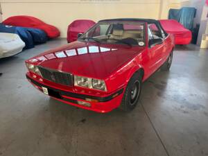 Image 8/17 of Maserati Spyder (1988)