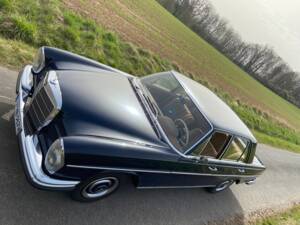Image 48/52 of Mercedes-Benz 250 S (1967)