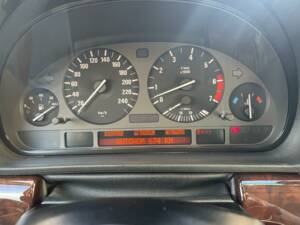 Image 5/12 of BMW 740i (1997)