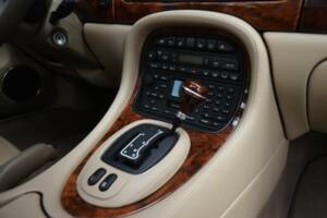 Bild 44/50 von Jaguar XJ 8 4.0 Executive (2001)