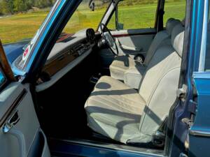 Image 40/57 de Mercedes-Benz 280 SE 3,5 (1972)