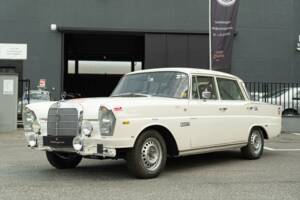 Image 1/50 of Mercedes-Benz 220 S (1967)