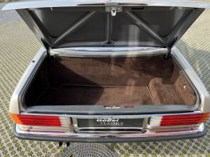 Imagen 20/37 de Mercedes-Benz 560 SL (1987)