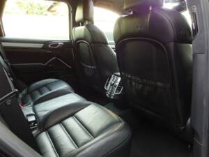 Imagen 63/97 de Porsche Cayenne Turbo (2011)
