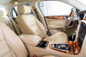 Bild 19/32 von Jaguar XJ 8 3.5 (2005)