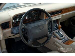 Bild 11/16 von Jaguar XJ 40 3.2 (1994)