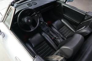 Bild 8/33 von Alfa Romeo 2.0 Spider (1993)