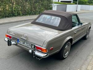 Image 13/99 de Mercedes-Benz 280 SL (1971)