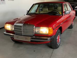Image 37/100 of Mercedes-Benz 300 D (1983)