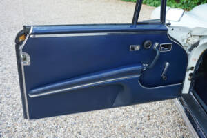 Image 36/50 of Mercedes-Benz 280 SE (1968)