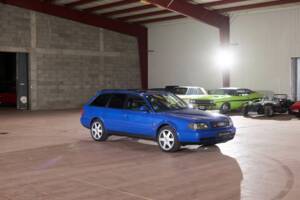Image 24/113 of Audi S6 Plus Avant (1996)