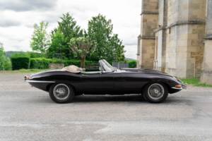 Imagen 7/50 de Jaguar E-Type 4.2 (1967)