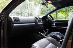 Imagen 9/18 de Volkswagen Golf V 3.2 R32 (2006)