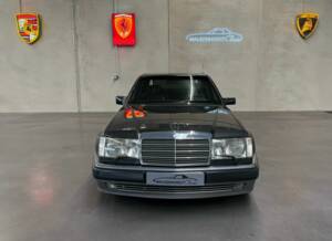 Image 2/14 of Mercedes-Benz 500 E (1993)