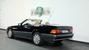 Image 3/26 of Mercedes-Benz 500 SL (1991)