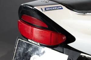 Bild 34/44 von Honda DUMMY (1999)