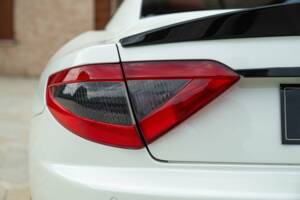 Bild 24/50 von Maserati GranTurismo 4.2 (2008)