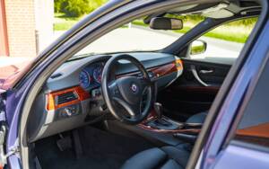 Image 15/32 of ALPINA B3 S Bi-Turbo xDrive (2012)
