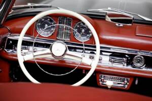Image 15/29 of Mercedes-Benz 300 SL Roadster (1959)