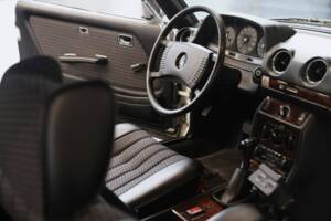 Image 20/36 of Mercedes-Benz 280 CE (1979)