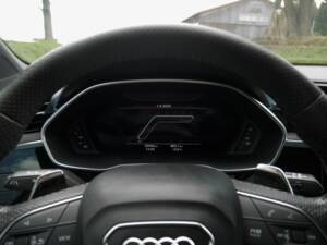 Bild 27/45 von Audi RS Q3 (1900)