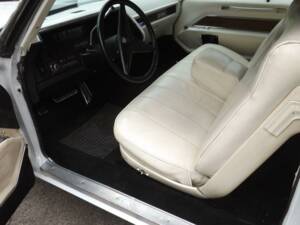 Immagine 27/50 di Cadillac DeVille Convertible (1969)
