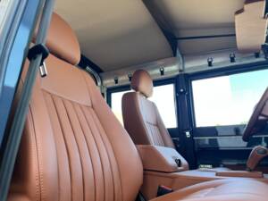 Bild 47/100 von Land Rover Defender 110 (2014)