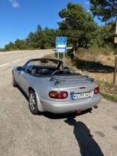 Image 2/17 of Mazda MX-5 1.6 (1996)